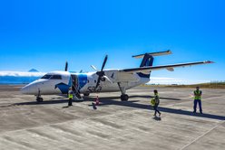 Flugzeug der SATA Air Acores für Flüge zwischen den Azoreninseln